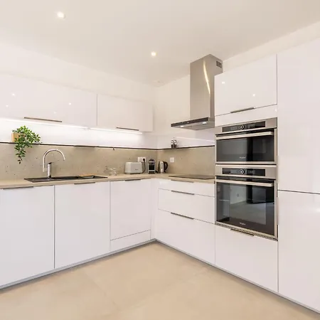 Apartment Akemi By Interhome *